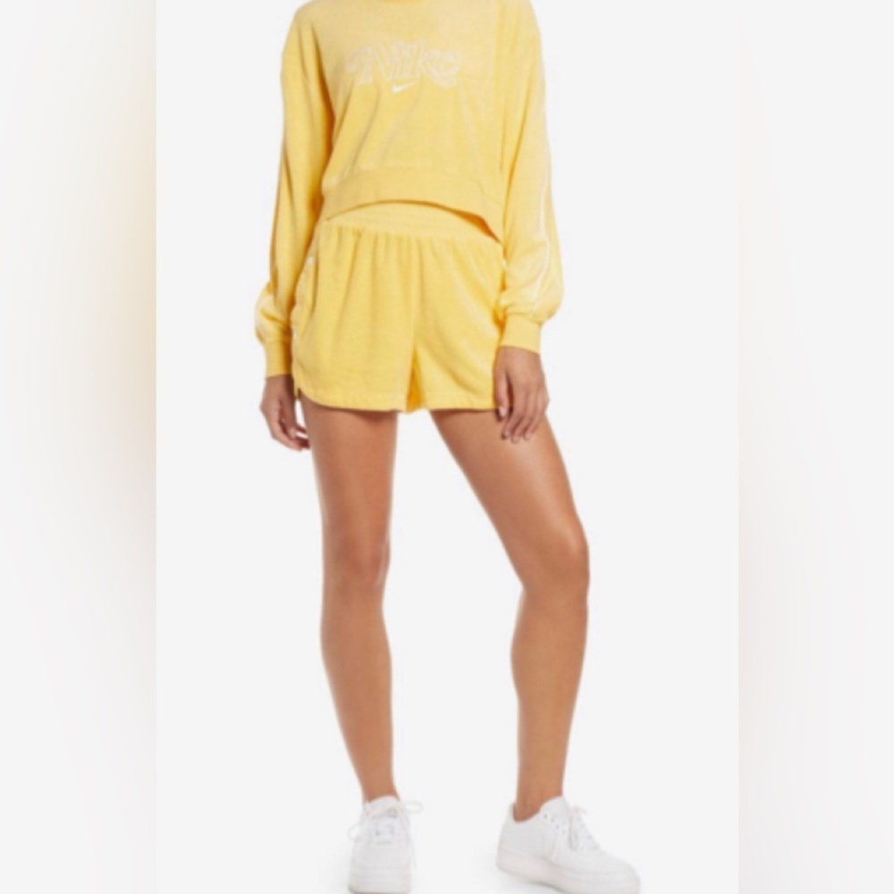 Nike Retro Femme Short